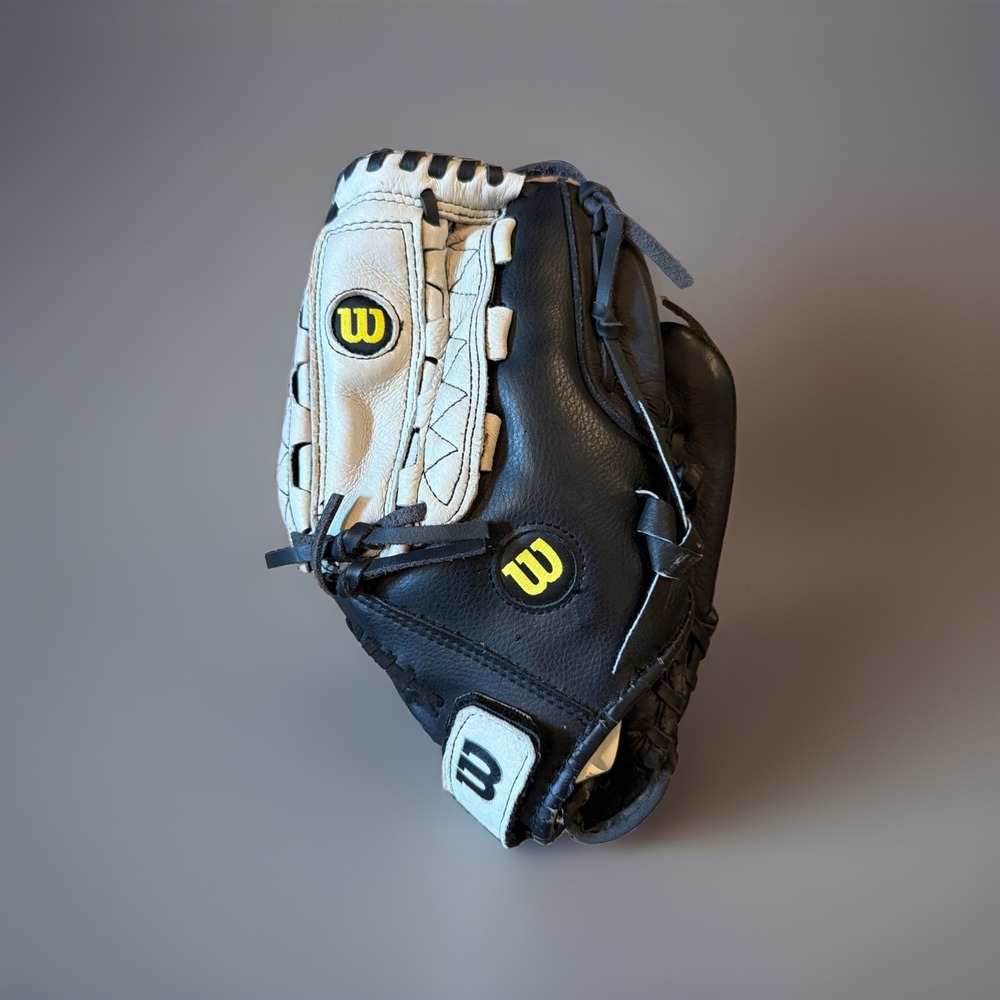 Genuine Leather Wilson A360 Baseball Or Softball Glove Right Hand Throw